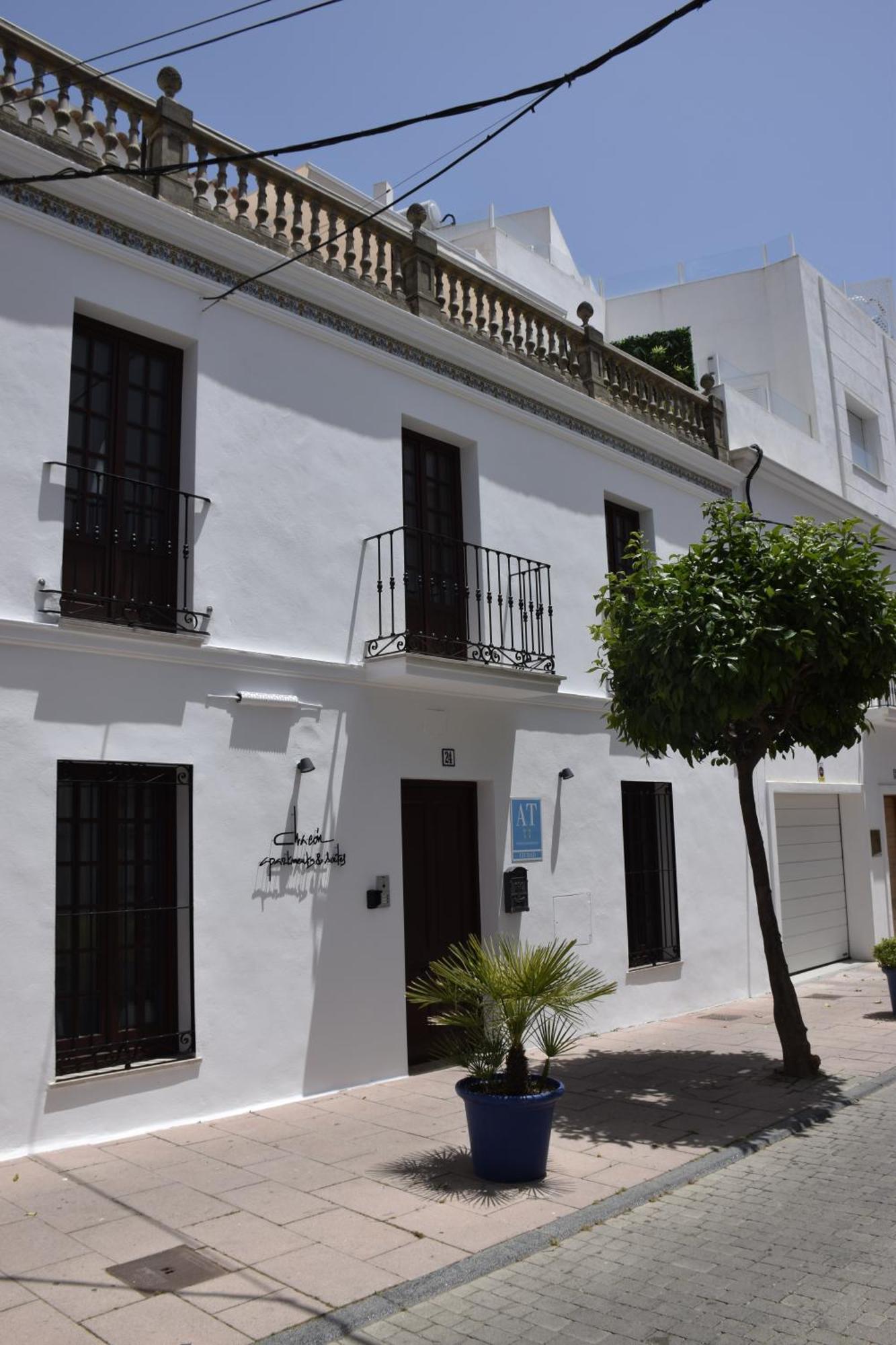 Chacon Apartments & Suites إِستيبونا المظهر الخارجي الصورة