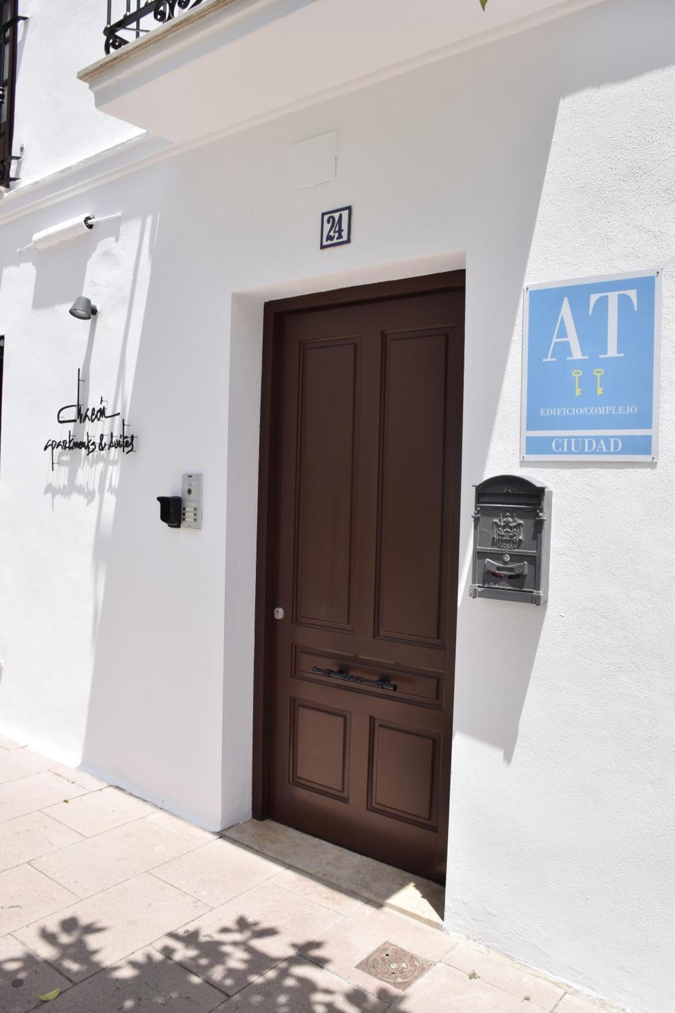 Chacon Apartments & Suites إِستيبونا المظهر الخارجي الصورة