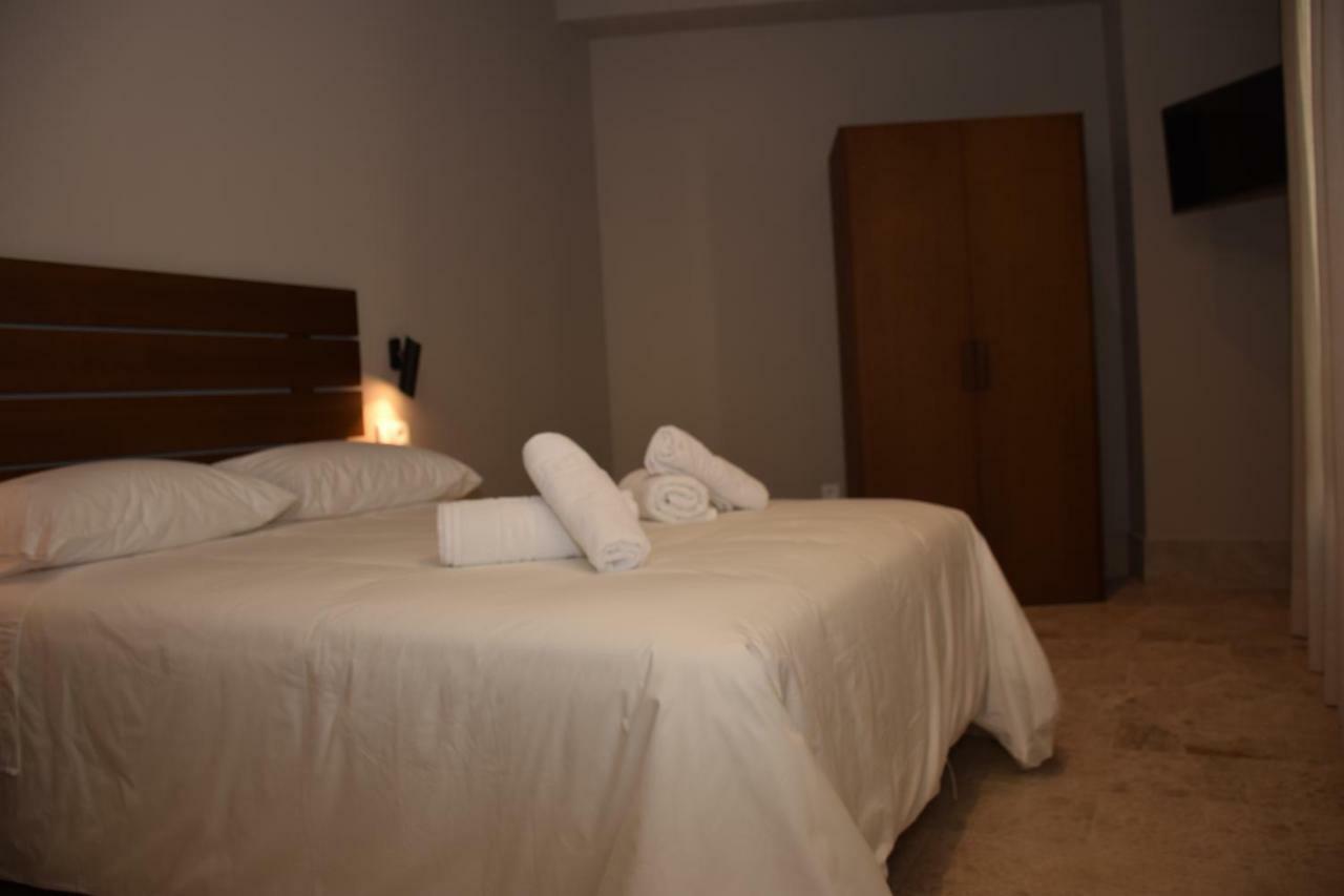 Chacon Apartments & Suites إِستيبونا المظهر الخارجي الصورة